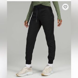 Lululemon Women’s Dancer Jogger in Black